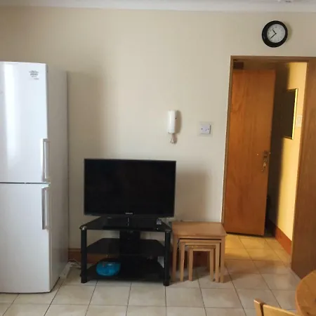 Apt 3, 45 Lower Drumcondra Road. * Dublin